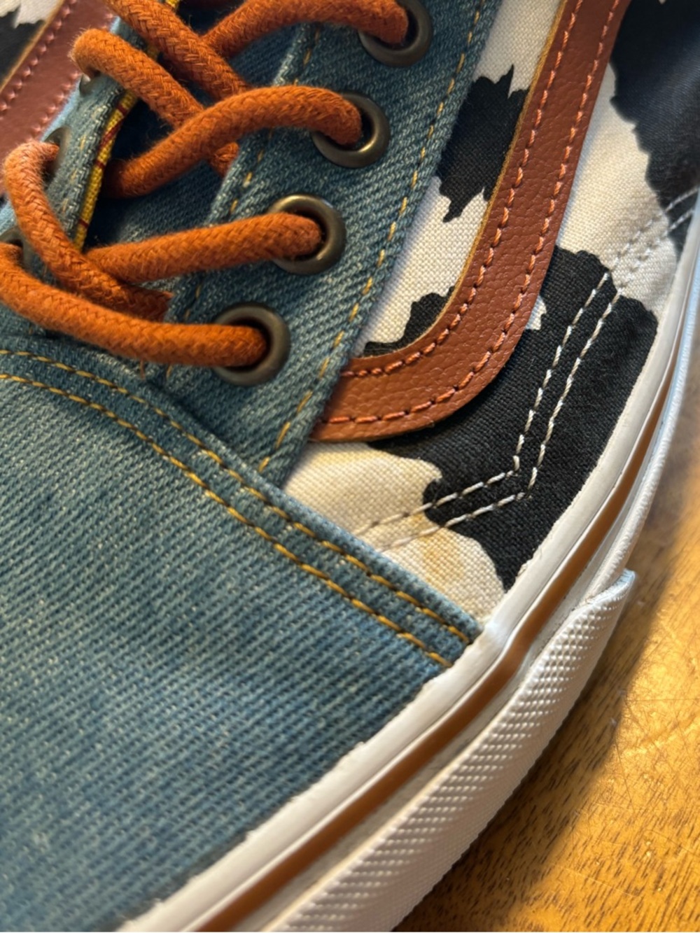 Vans Old Skool Toy Story Woody - Picture 2 of 7